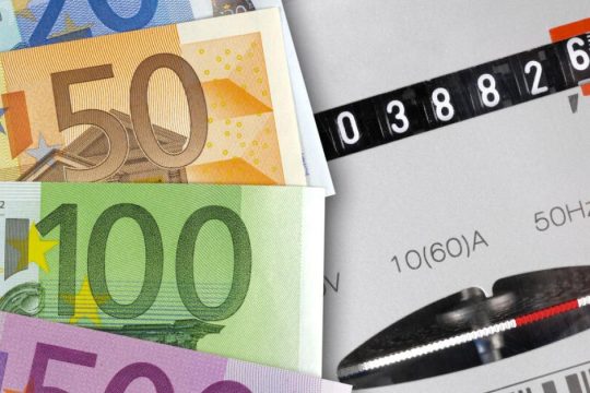 Πάνω από 100 δισ. τον μήνα μας «κοστίζει» ο πόλεμος